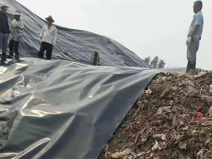 在垃圾填埋場中采用什么規格的土工膜？